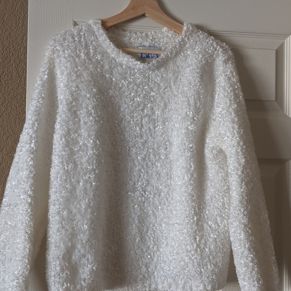 Sweater - Picture 2 of 3